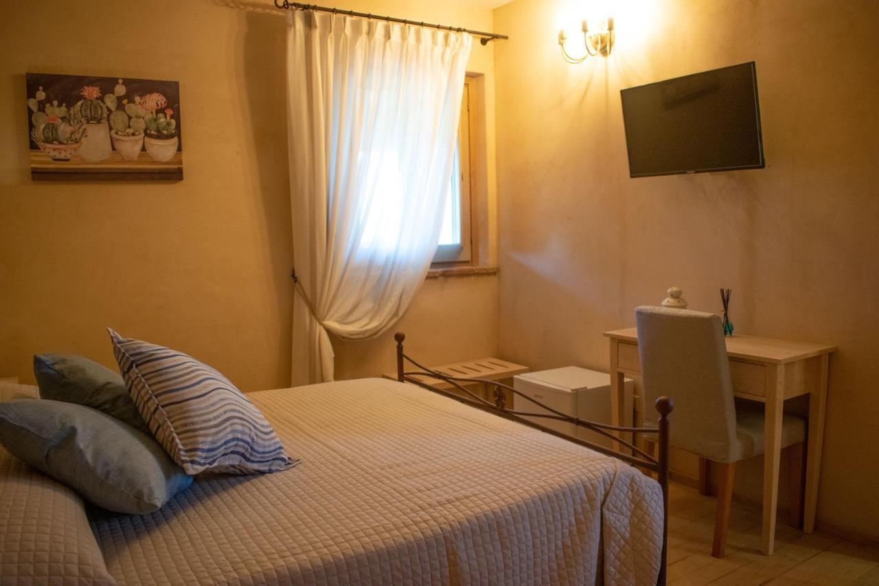 مونتيه سان بياجو Camera Iris - B&B Antico Casale المظهر الخارجي الصورة